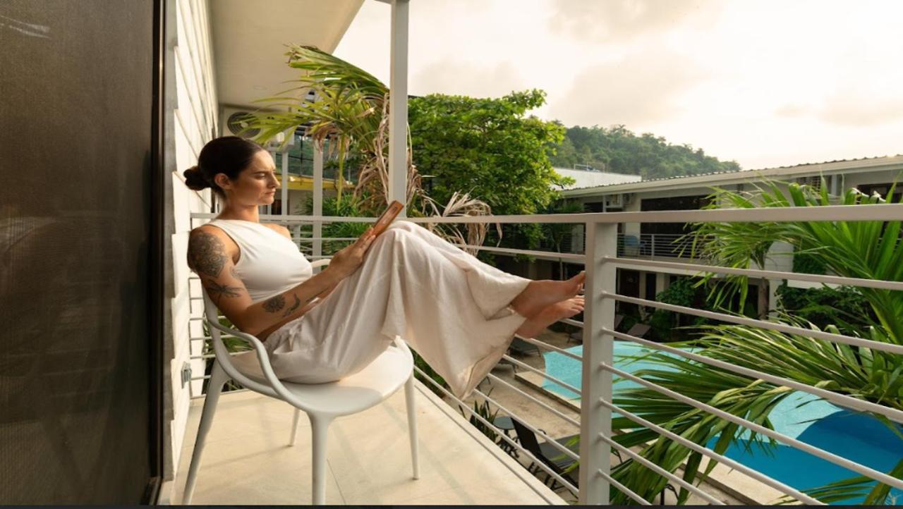 Wide Mouth Frog Quepos Hostel มานูเอล อันโตนิโอ ภายนอก รูปภาพ